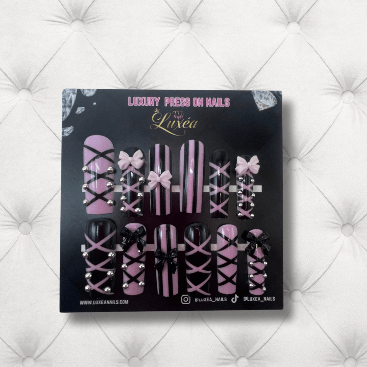 Bow Medium Square Press-On Nails Set- Medium